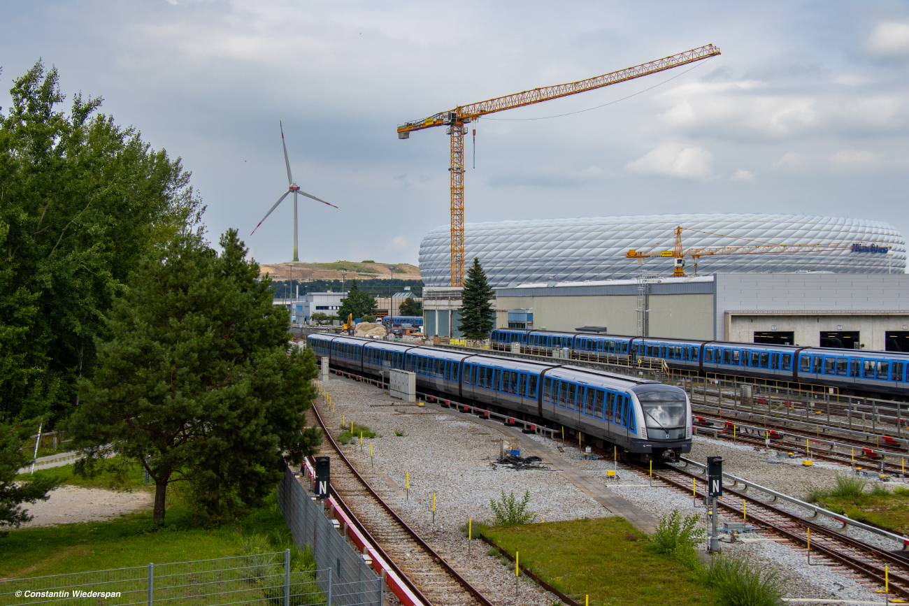 Munich, Adtranz/Siemens C2.12 N°. 7723; Munich — U-bahn — Linien U3/U6