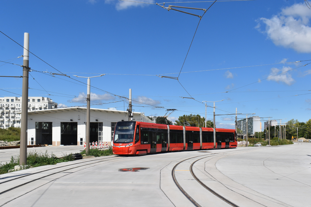 Братислава, Škoda 30T ForCity Plus № 7521
