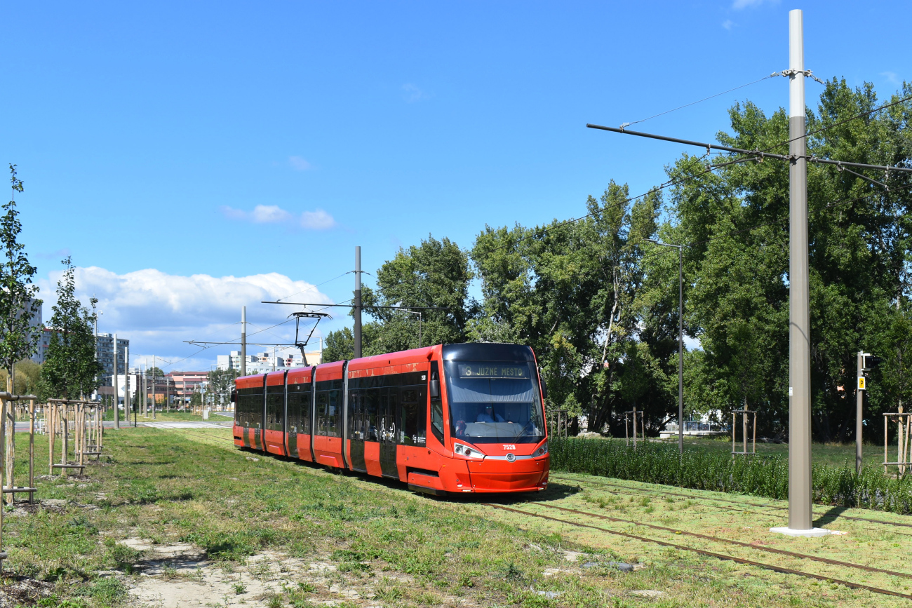 Братислава, Škoda 30T ForCity Plus № 7528