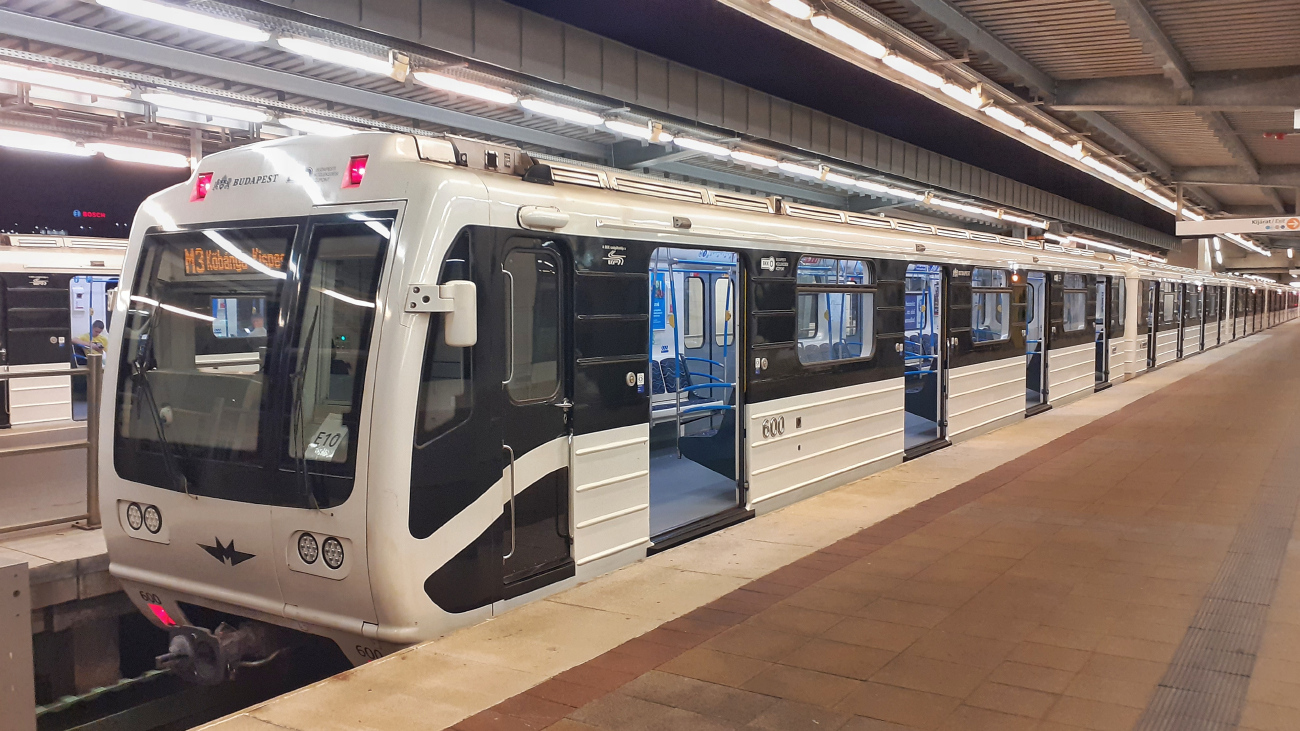 Будапешт, 81-717.2К № 600; Будапешт — Метрополитен (M2, M3, M4)