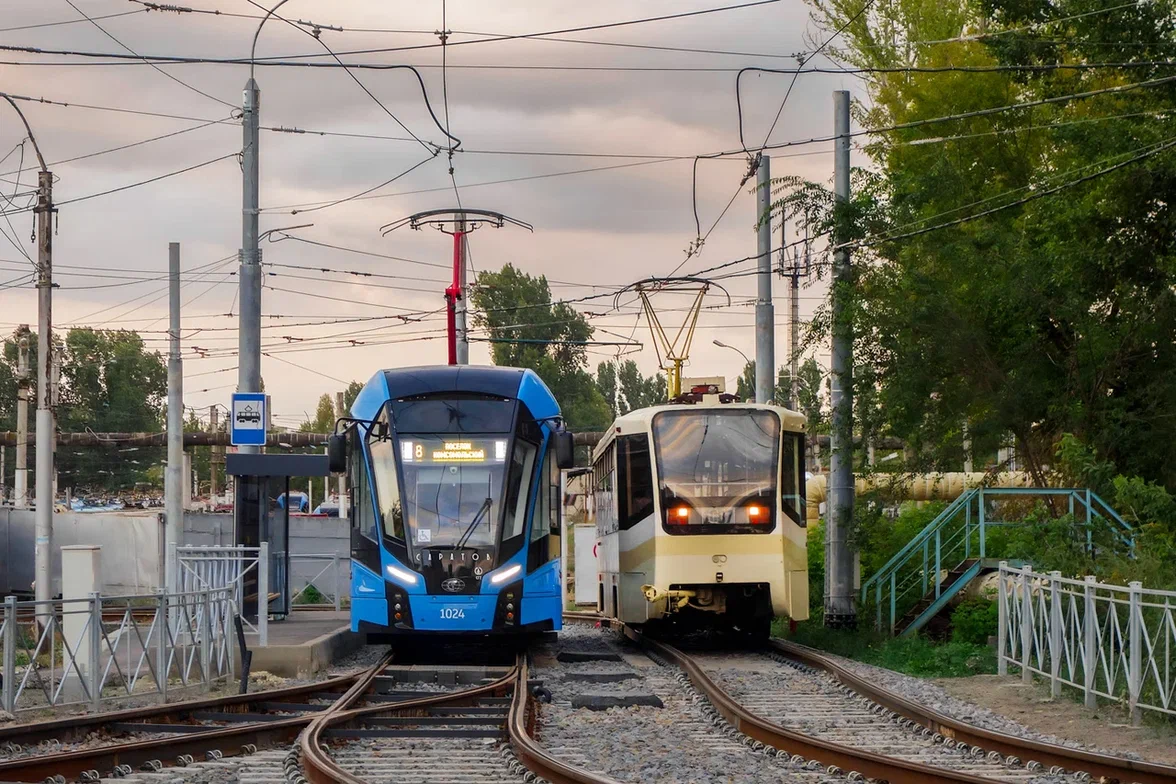 Саратов, 71-911ЕМ «Львёнок» № 1024; Саратов, 71-619КТ № 1007