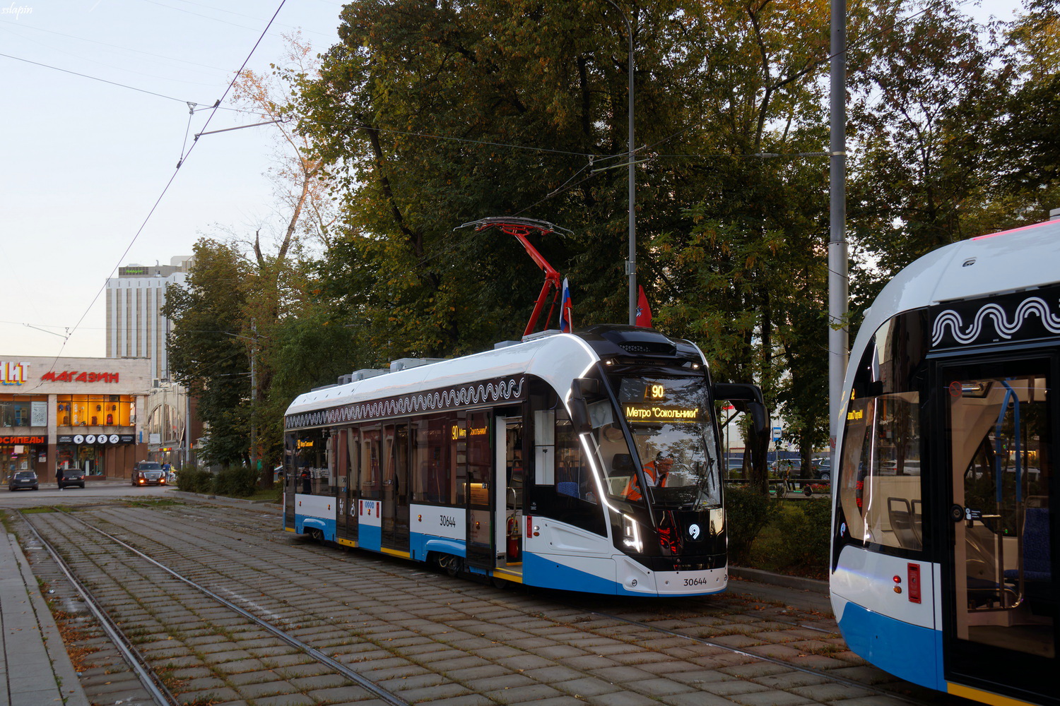 Москва, 71-911ЕМ «Львёнок» № 30644
