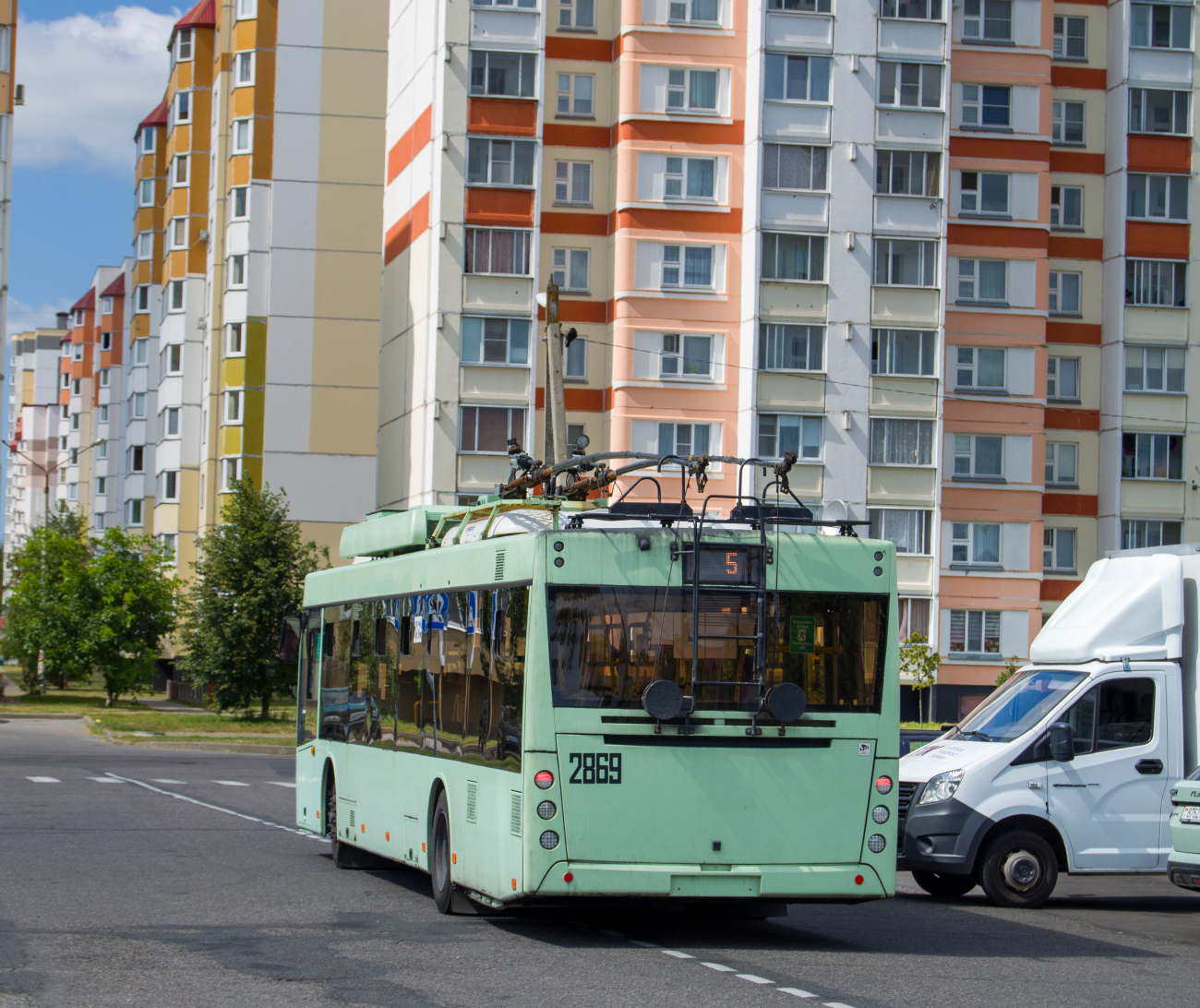 戈梅利, MAZ-203T70 # 2869; 戈梅利 — Traffic on sections using autonomous running