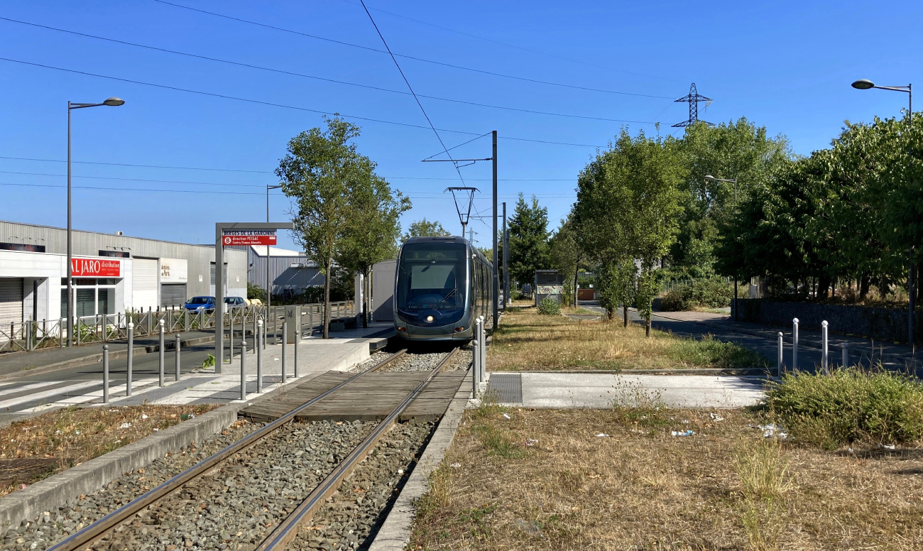 Бордо, Alstom Citadis 402 № 2219; Бордо — Трамвайные линии и инфраструктура