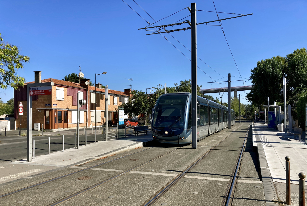 Бордо, Alstom Citadis 402 № 2304; Бордо — Трамвайные линии и инфраструктура