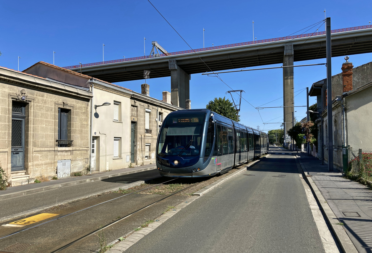 Bordeaux, Alstom Citadis 402 č. 1848; Bordeaux — Tramway Lines and Infrastructure Bordeaux, Alstom Citadis 402 č. 1848; Bordeaux — Tramway Lines and Infrastructure