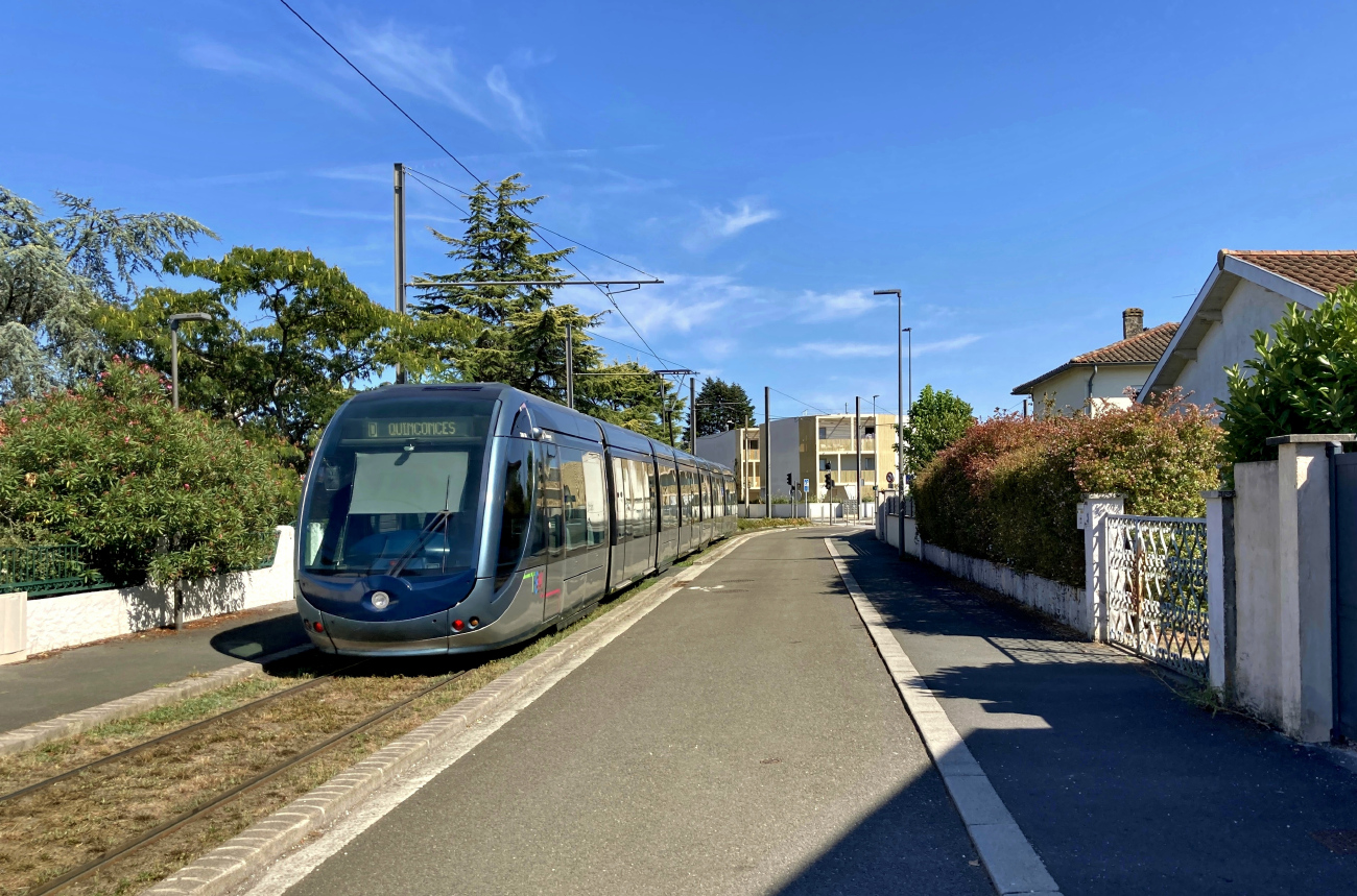 Бордо, Alstom Citadis 402 № 2203; Бордо — Трамвайные линии и инфраструктура
