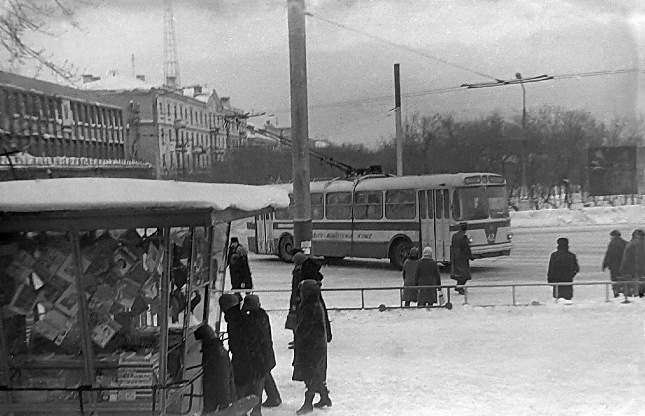 Караганда, ЗиУ-5Д № 42; Караганда — Старые фотографии (до 2000 г.); Караганда — Троллейбусные линии