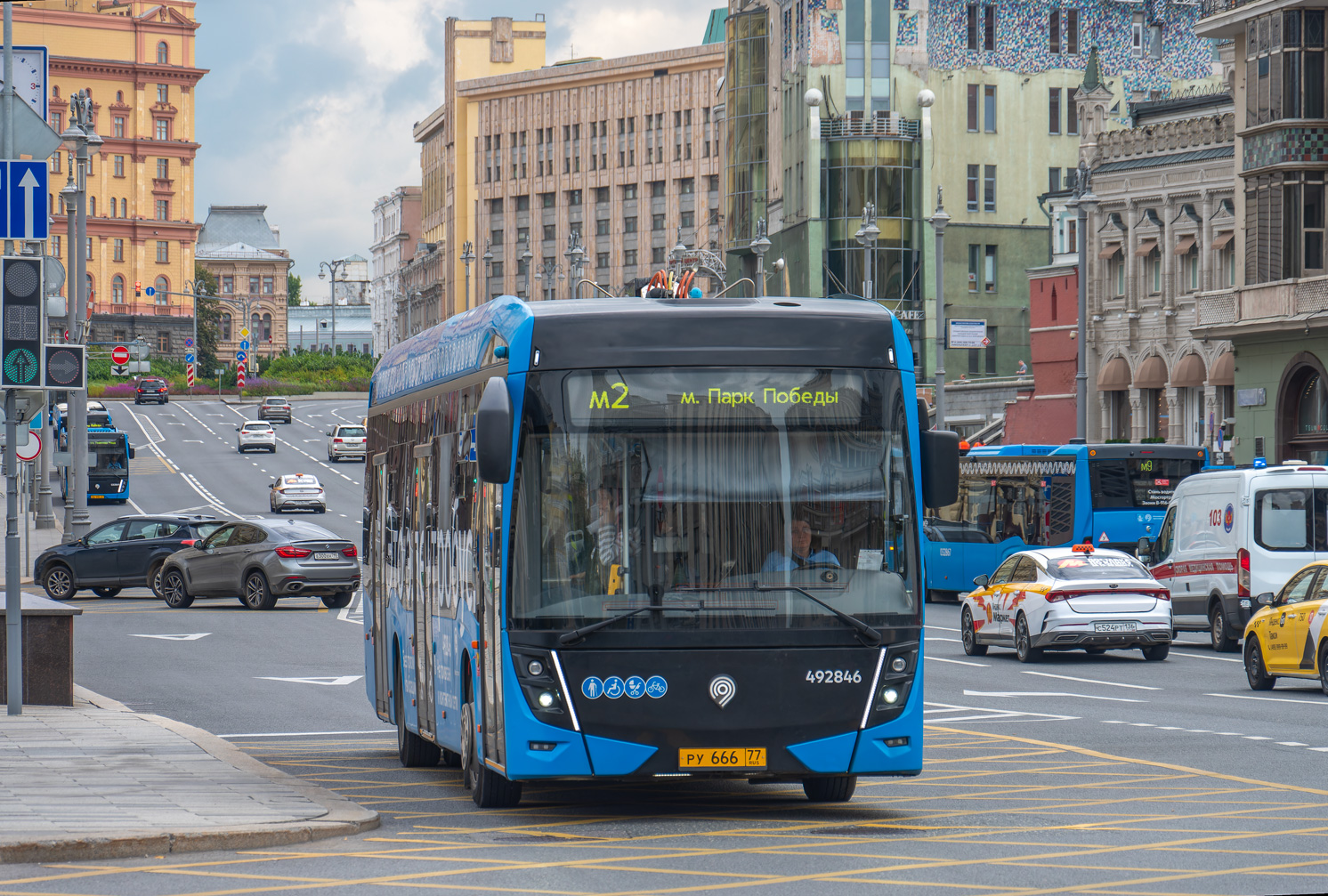 Москва, КАМАЗ-6282 № 492846