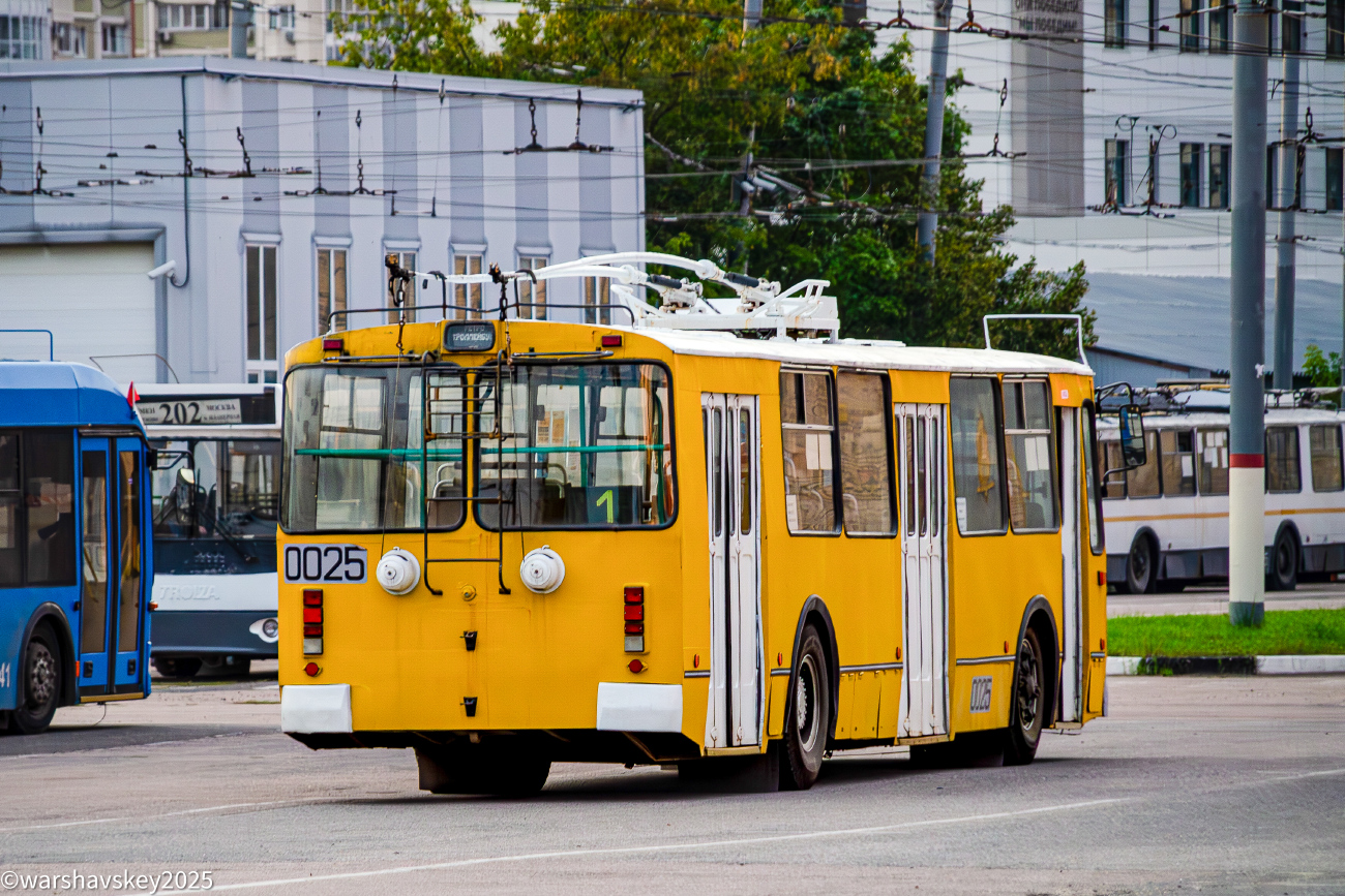 Khimki, ZiU-682G-016  [Г0М] # 0025