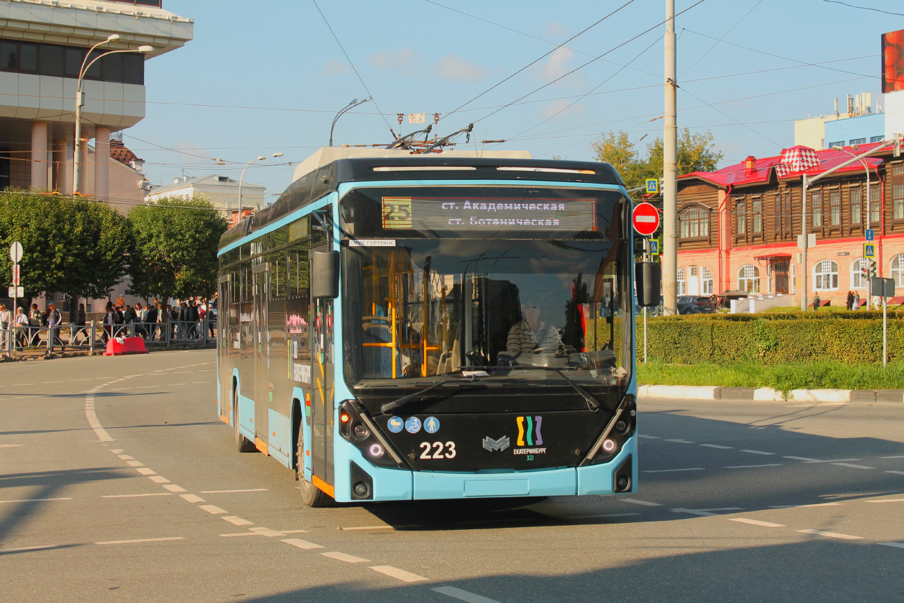 Екатеринбург, БКМ 32100D «Ольгерд» № 223