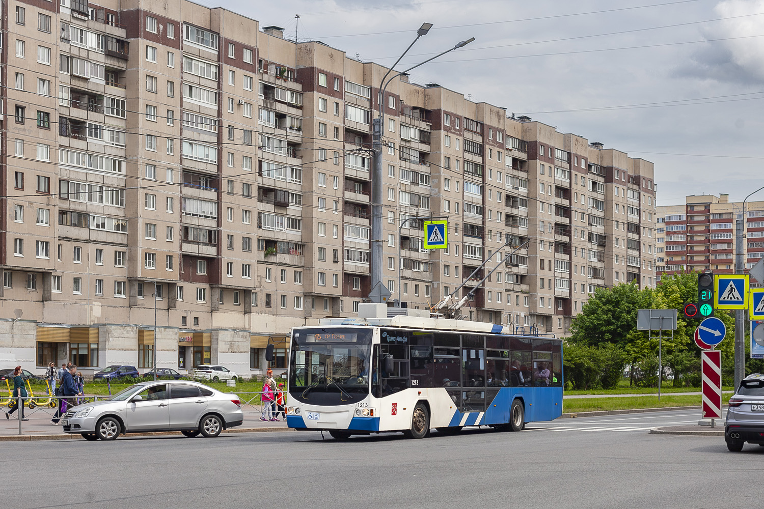 Sankt-Peterburg, VMZ-5298.01 “Avangard” № 1213