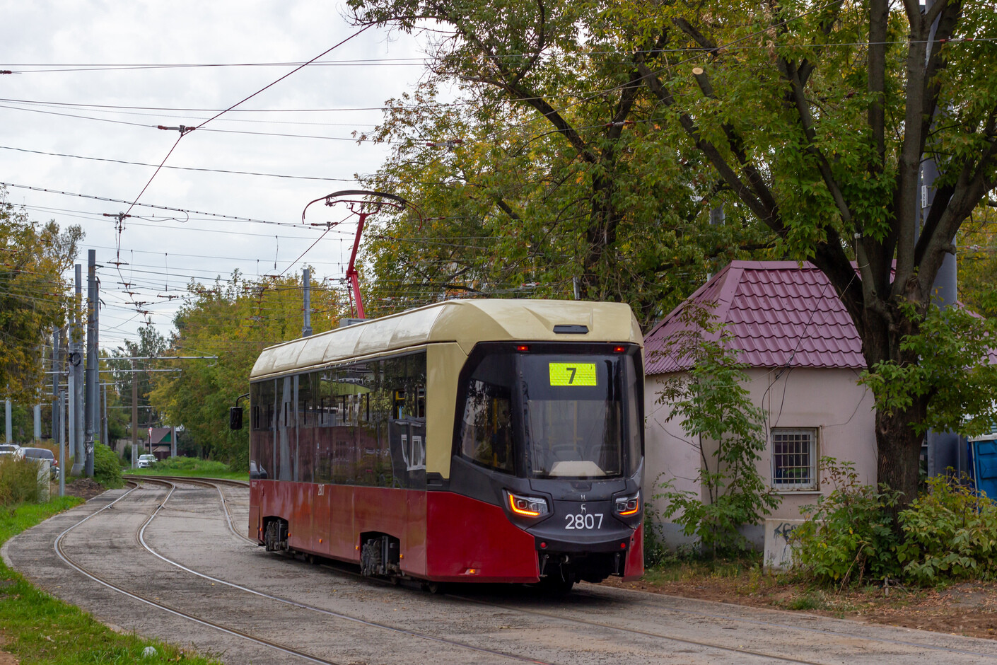 Nischni Nowgorod, BKM T811 "MiNiN" Nr. 2807