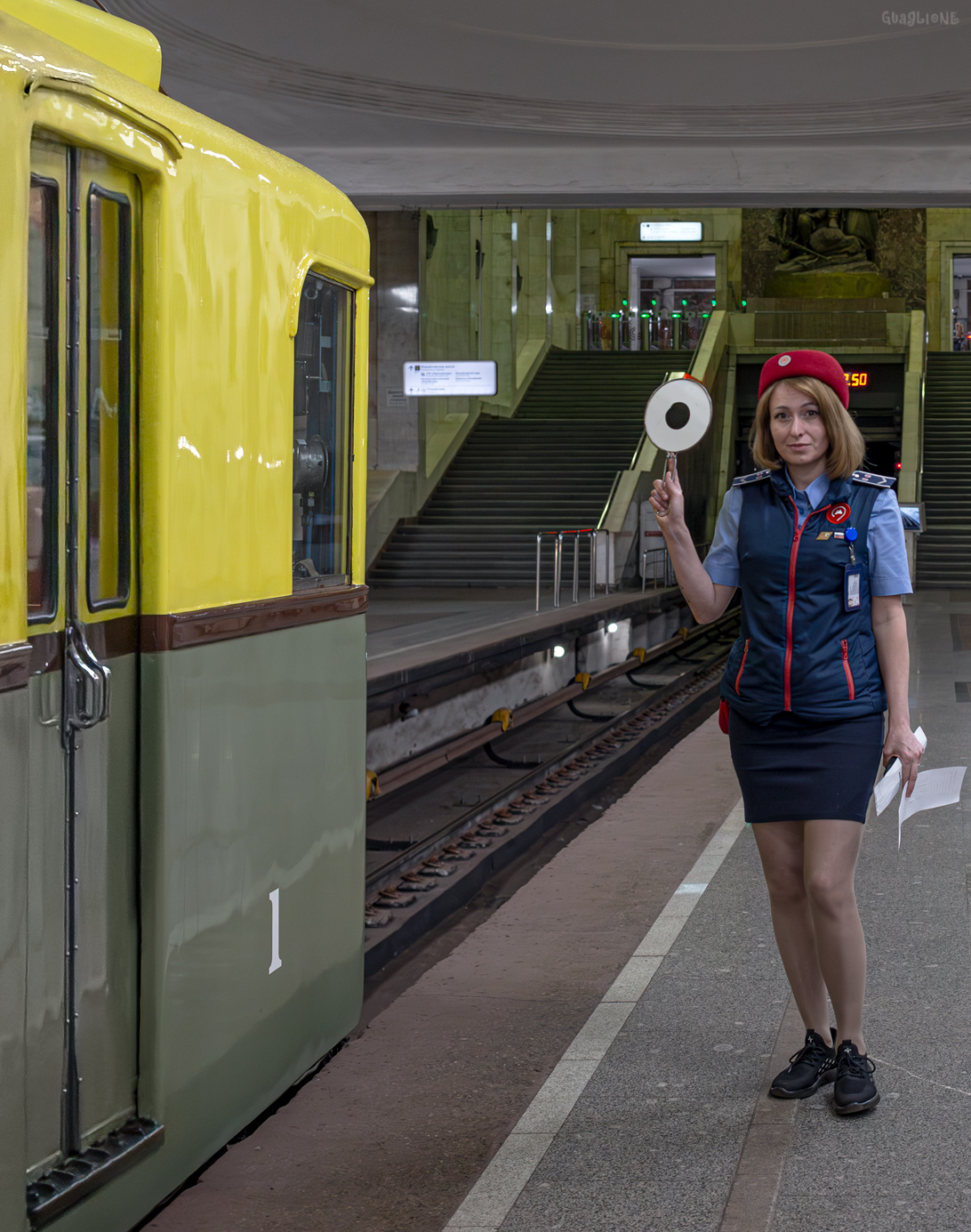 Москва — Метрополитен — [3] Арбатско-Покровская линия; Работники электротранспорта