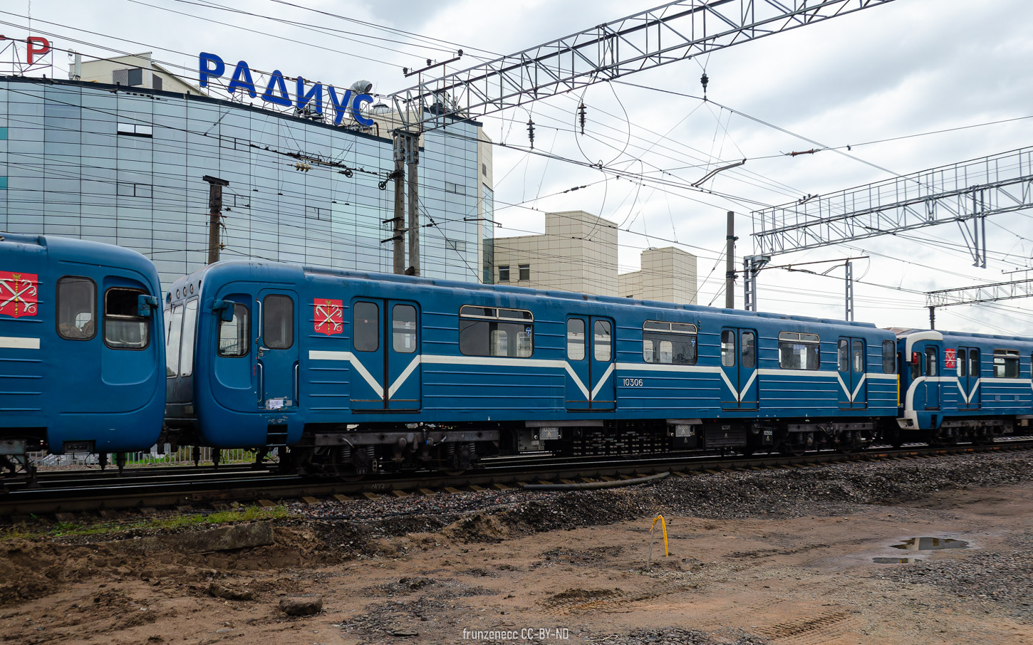 Szentpétervár, 81-540.8 — 10306; Szentpétervár — Metro — Transport of subway cars by railway