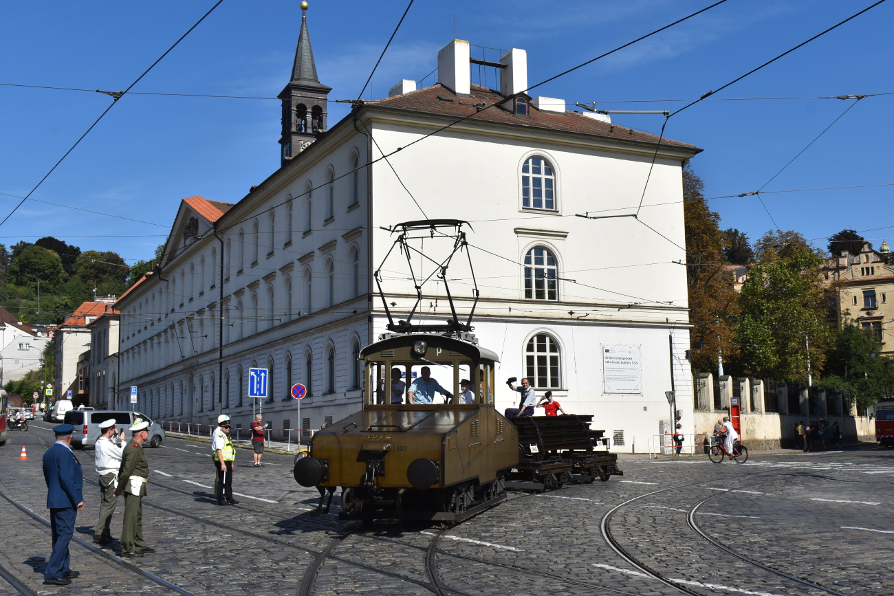 Praha, Electric locomotive nr. 4072; Praha — 150th anniversary of Prague's urban transport Praha, Electric locomotive nr. 4072; Praha — 150th anniversary of Prague's urban transport