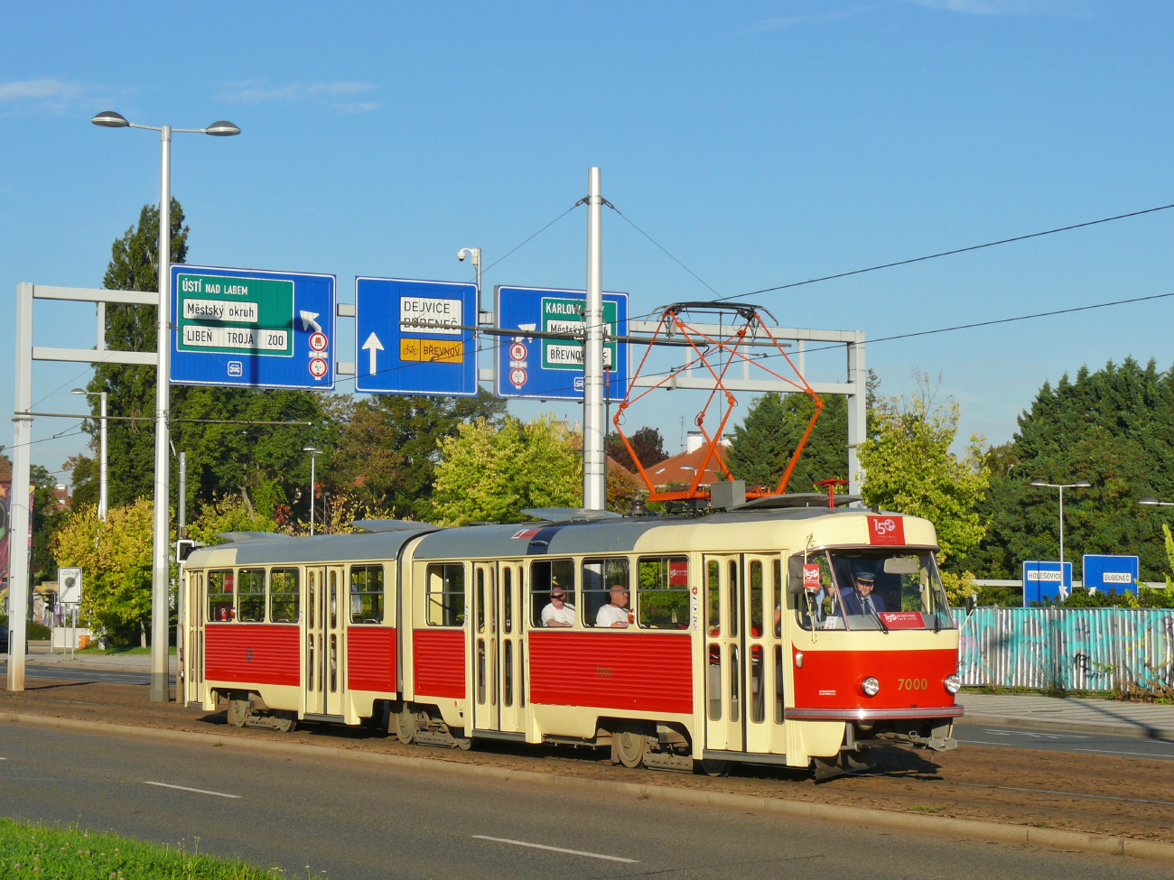 Praga, Tatra K2 Nr 7000; Praga — 150th anniversary of Prague's urban transport