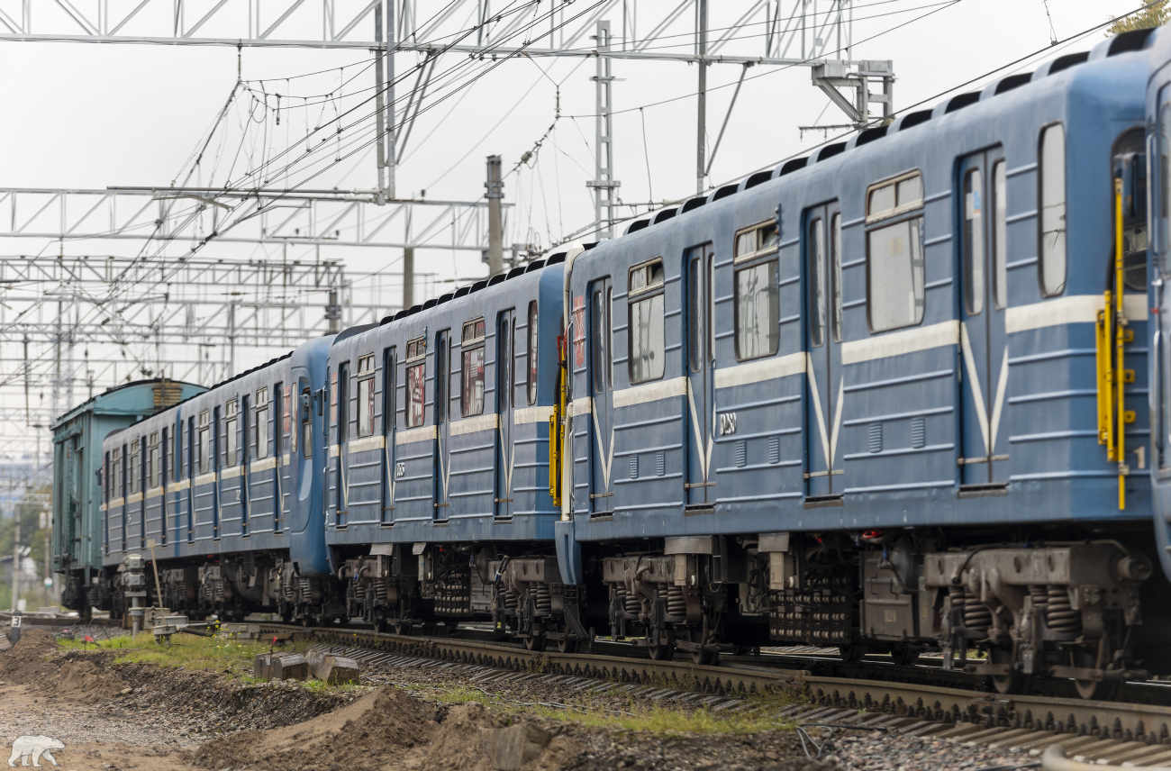 Saint-Petersburg, 81-540.8 č. 10306; Saint-Petersburg — Metro — Transport of subway cars by railway