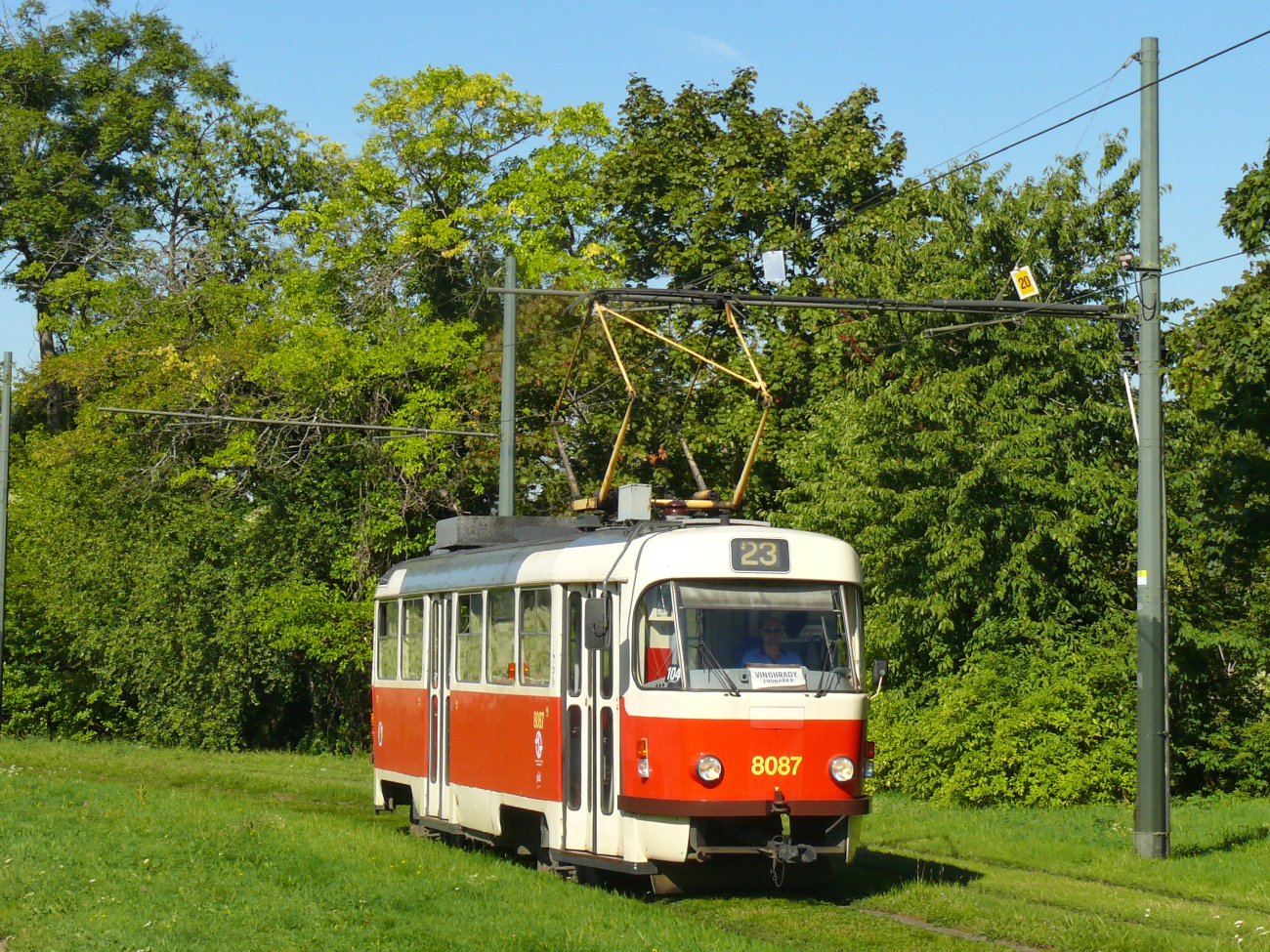 Прага, Tatra T3M2-DVC № 8087