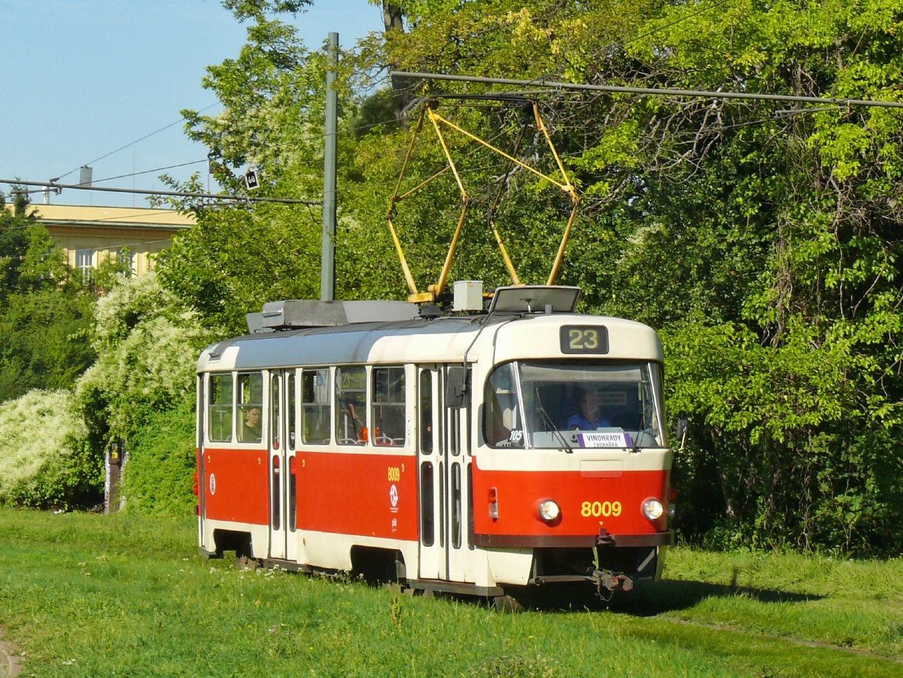 Прага, Tatra T3M2-DVC № 8009