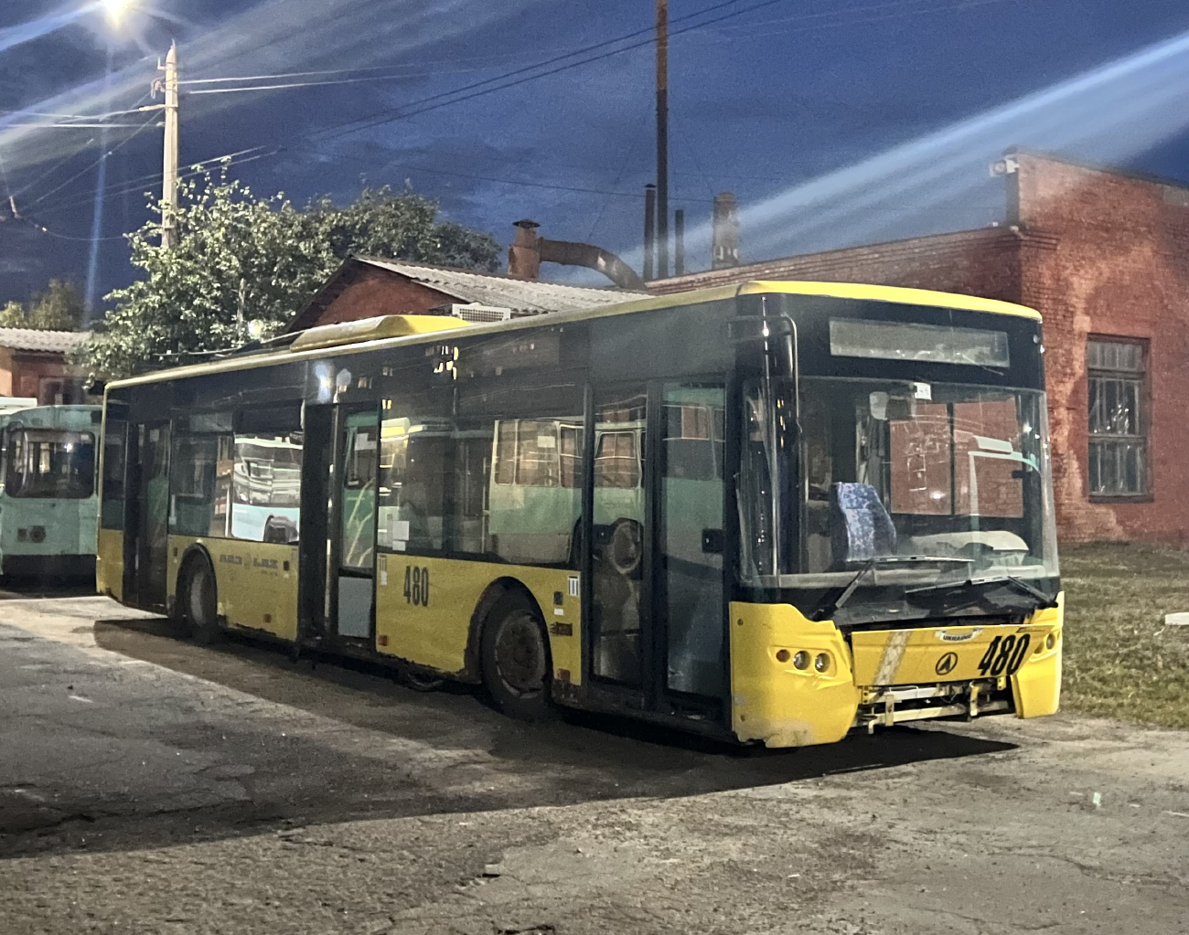 Чернигов, ЛАЗ E183D1 № 480