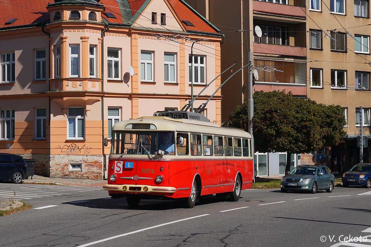 Brno, Škoda 9Tr17 № 3076