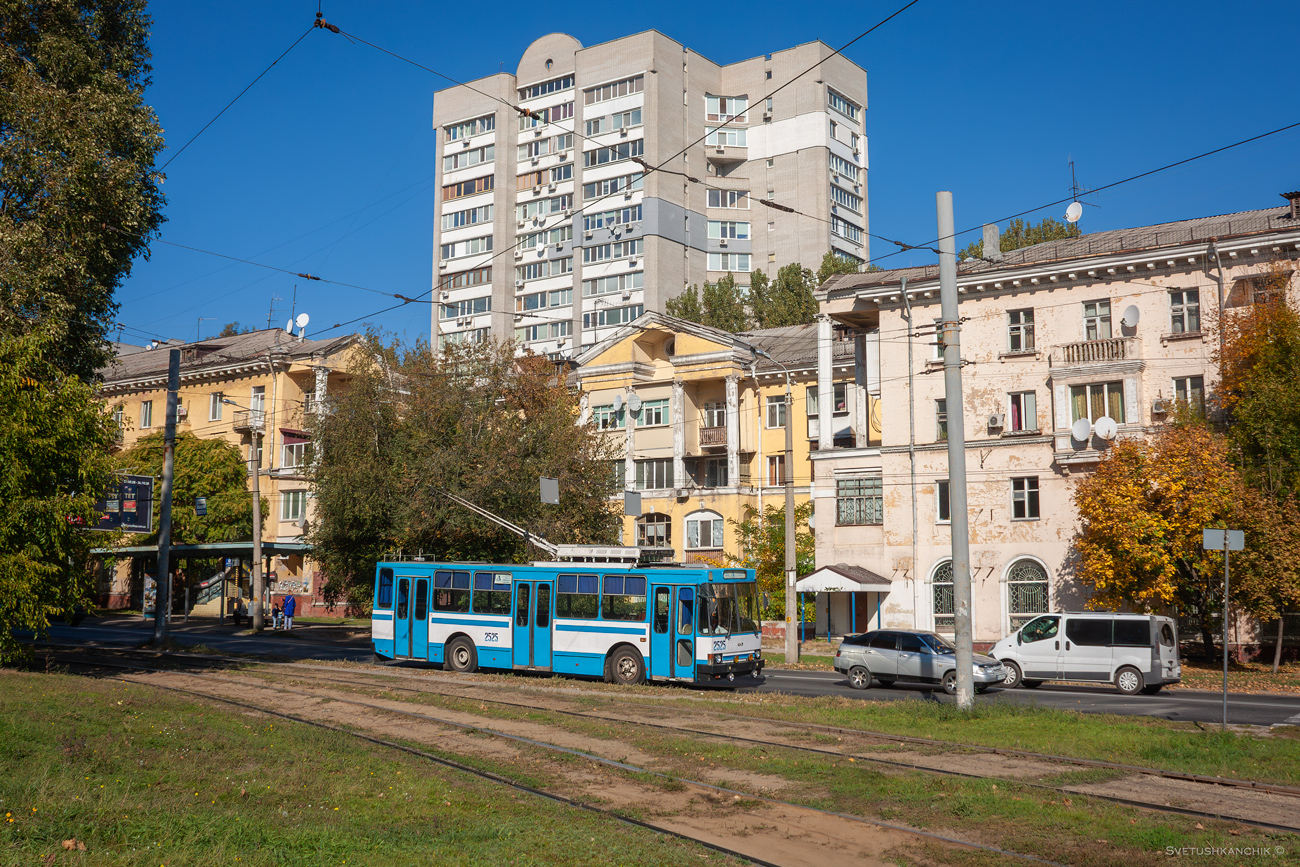 Днепр, ЮМЗ Т2 № 2525
