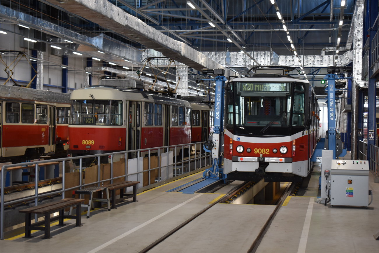 Прага, Tatra T3M2-DVC № 8089; Прага, Tatra KT8D5R.N2P № 9082; Прага — 150 лет городскому транспорту в Праге