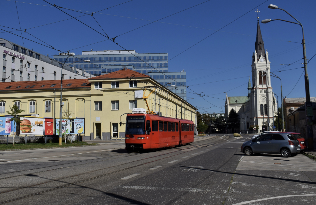 Pozsony, Tatra K2S — 7129