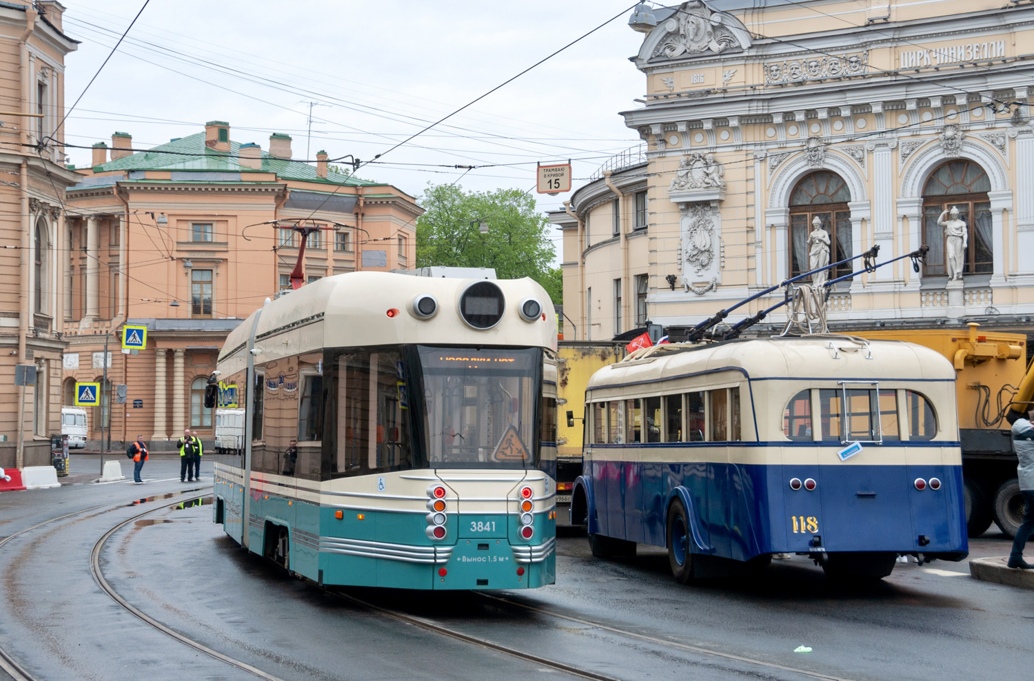 Pietari, 71-421R "Dovlatov" # 3841; Pietari, YaTB-2 # 118; Pietari — Festival "TransportFest — 2025"