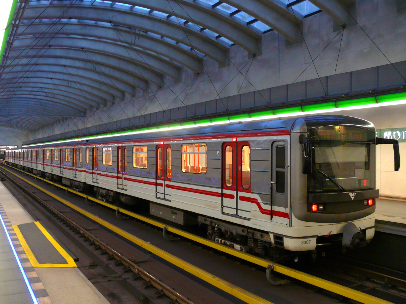 Прага, 2Mt (81-71M) № 3367