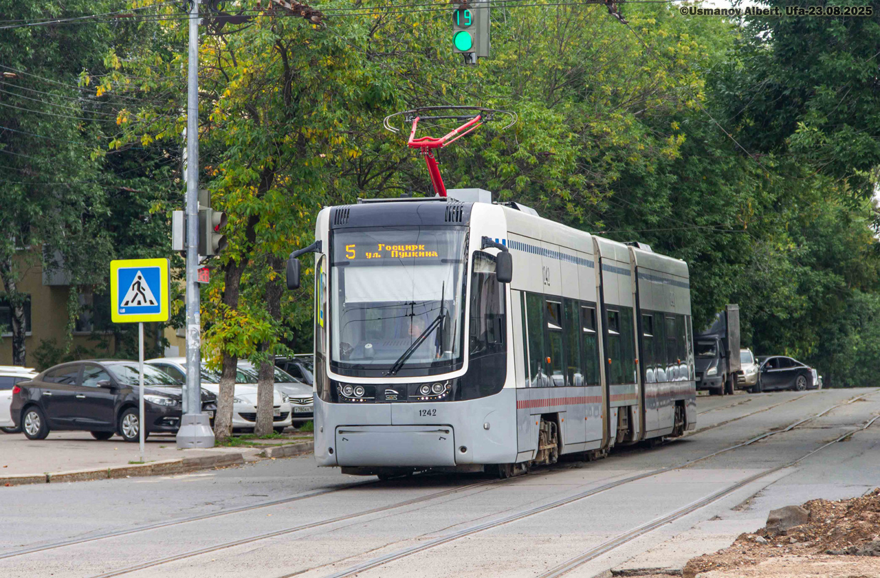 Уфа, 71-414 (Pesa Fokstrot) № 1242