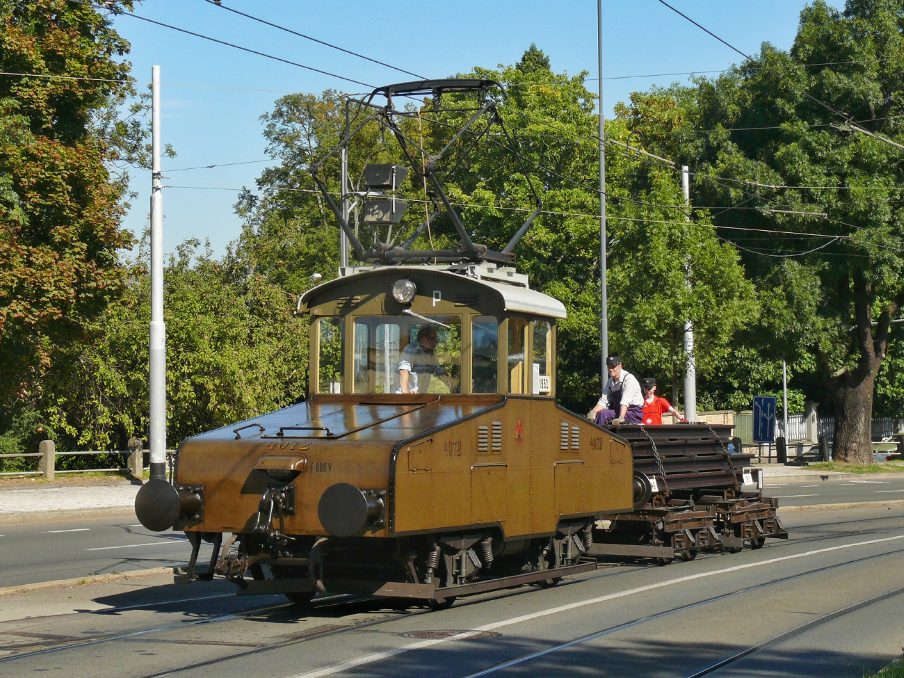 Praga, Electric locomotive Nr. 4072; Praga — 150th anniversary of Prague's urban transport Praga, Electric locomotive Nr. 4072; Praga — 150th anniversary of Prague's urban transport