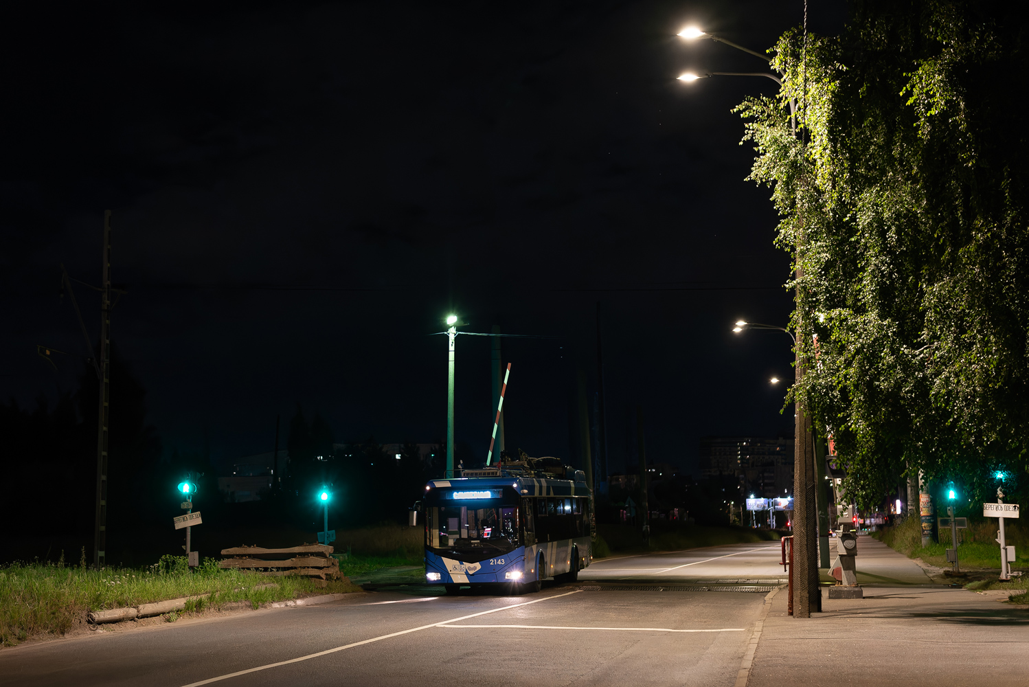 Санкт-Петербург, БКМ 32100D № 2143