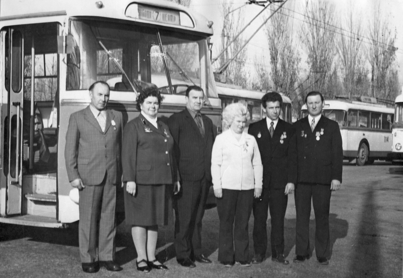 Troleibuzul din Crimeea, Škoda 8Tr8 Nr. 114; Electric transport employees; Troleibuzul din Crimeea — Historical photos (1959 — 2000)