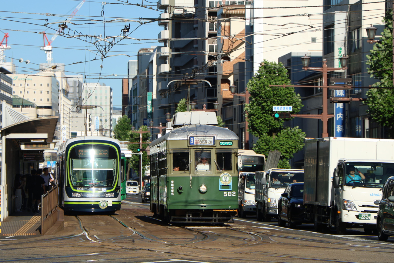 Хиросима, Green Mover Lex Hiroshima series 1000 № 1004; Хиросима, Hiroshima 570 series № 582
