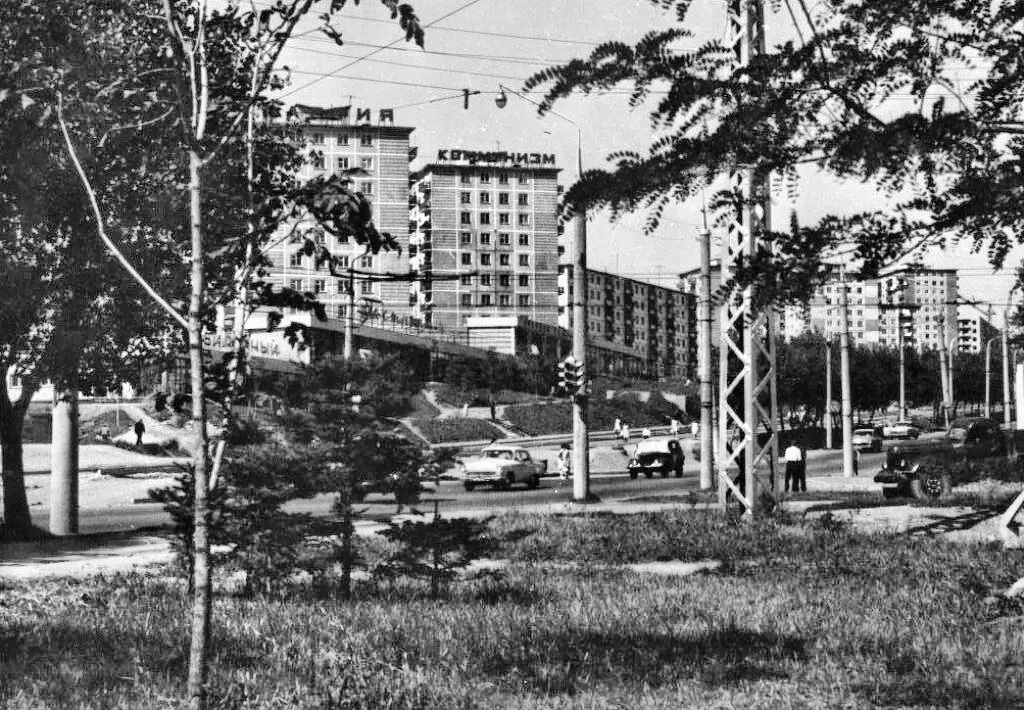 海參威 — Historic Photos — Trolleybus