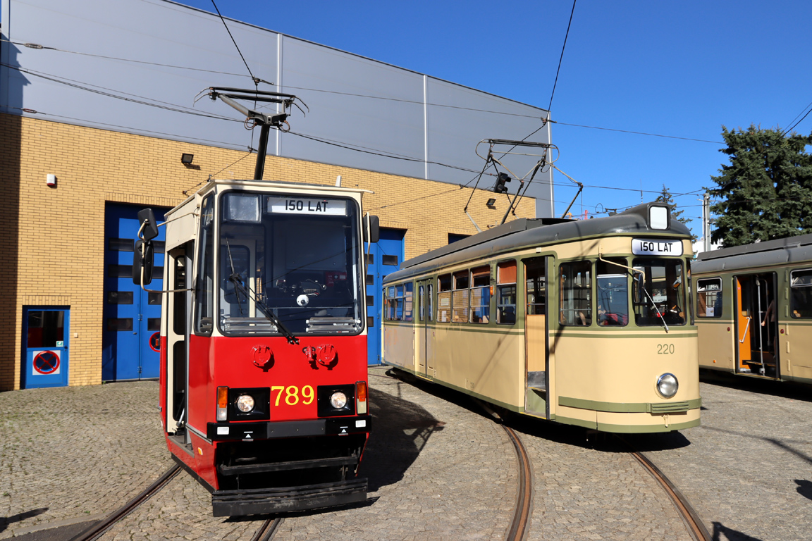 Kraków, Konstal 105NT Br. 789; Kraków, MAN T4 Br. 220; Kraków — 150th anniversary of city transport Kraków, Konstal 105NT Br. 789; Kraków, MAN T4 Br. 220; Kraków — 150th anniversary of city transport