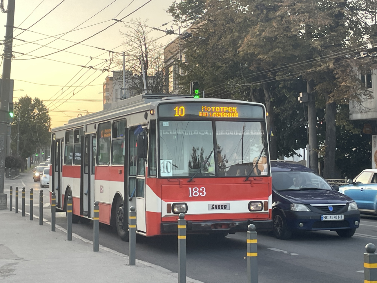 Ровно, Škoda 14Tr13/6 № 183