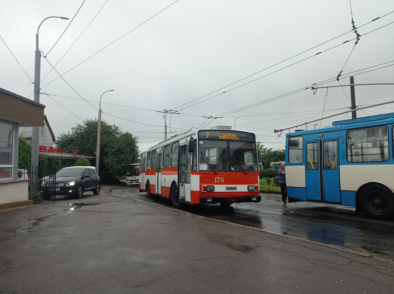 Ровно, Škoda 14Tr10/6 № 173