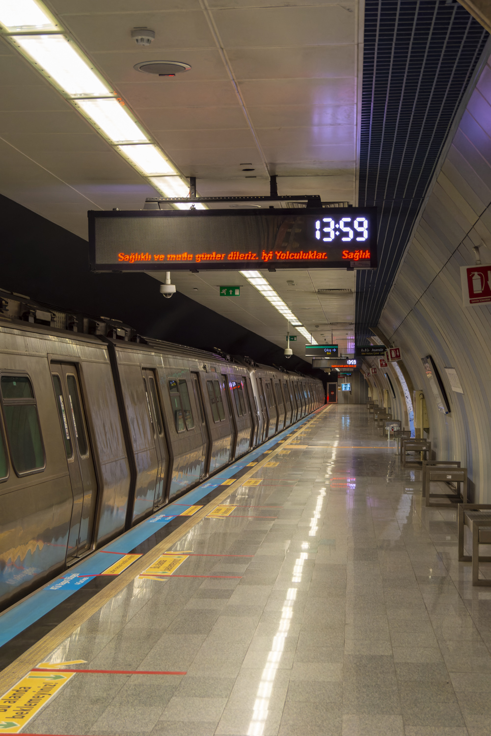 Stambulas — Metropolitan — M2 line (Yenikapı — Seyrantepe / Hacıosman)