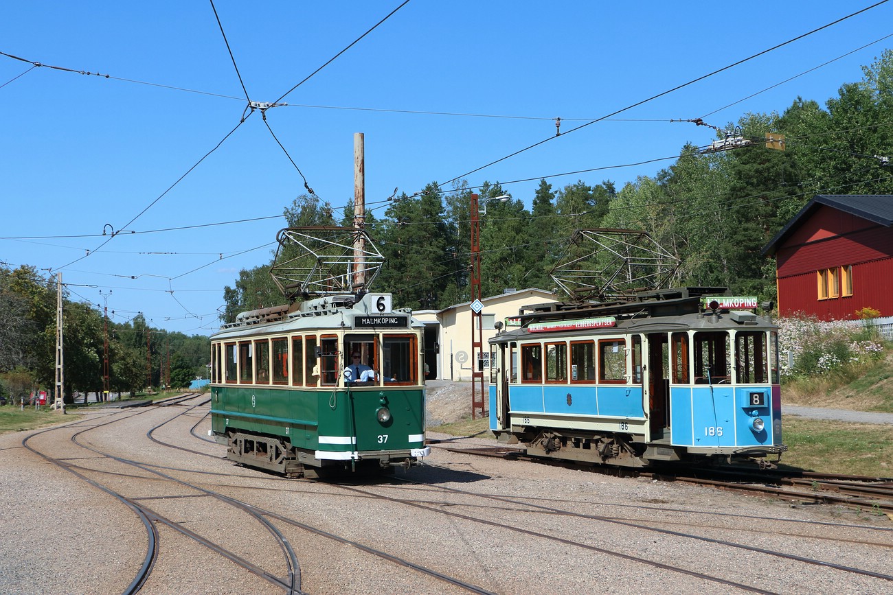 Мальмчёпинг, ASEA A4 № 37; Мальмчёпинг, GS M9 № 186
