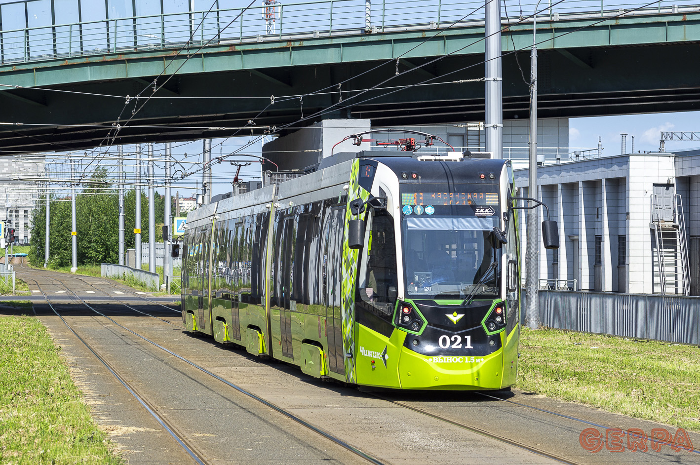 Sankt Petersburg, Stadler B85600M Nr. 021