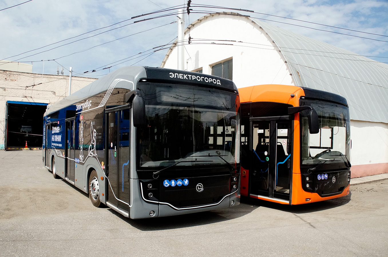 Уфа, УТТЗ-6242.01 "Электрогород" № О 576 ВЕ 702