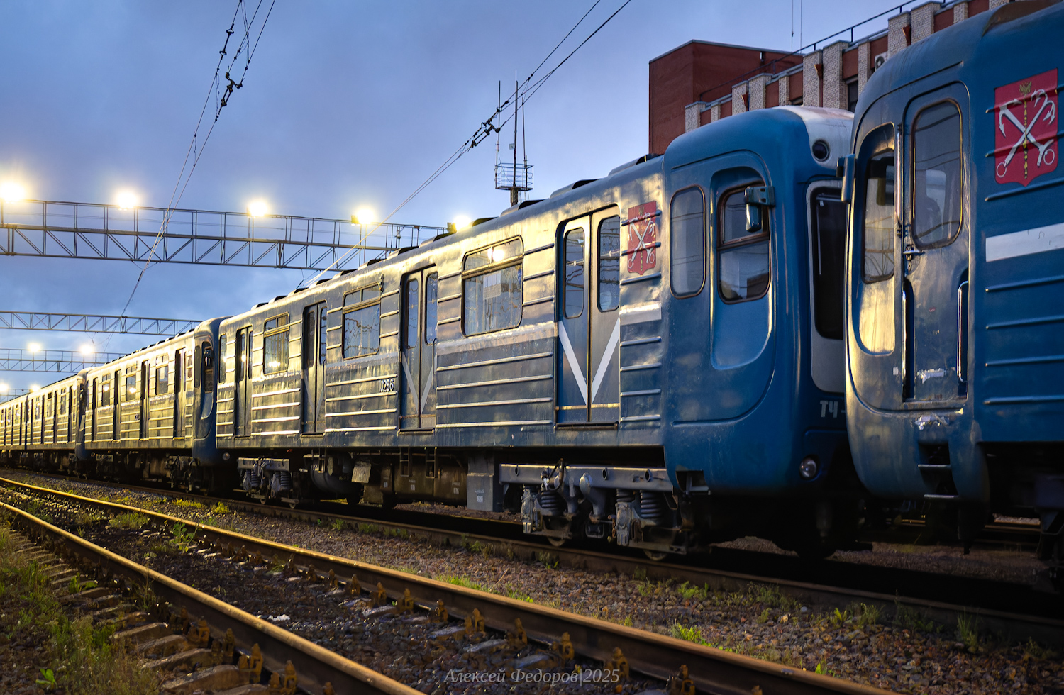 Saint-Petersburg, 81-540.8 Br. 10286; Saint-Petersburg — Metro — Transport of subway cars by railway