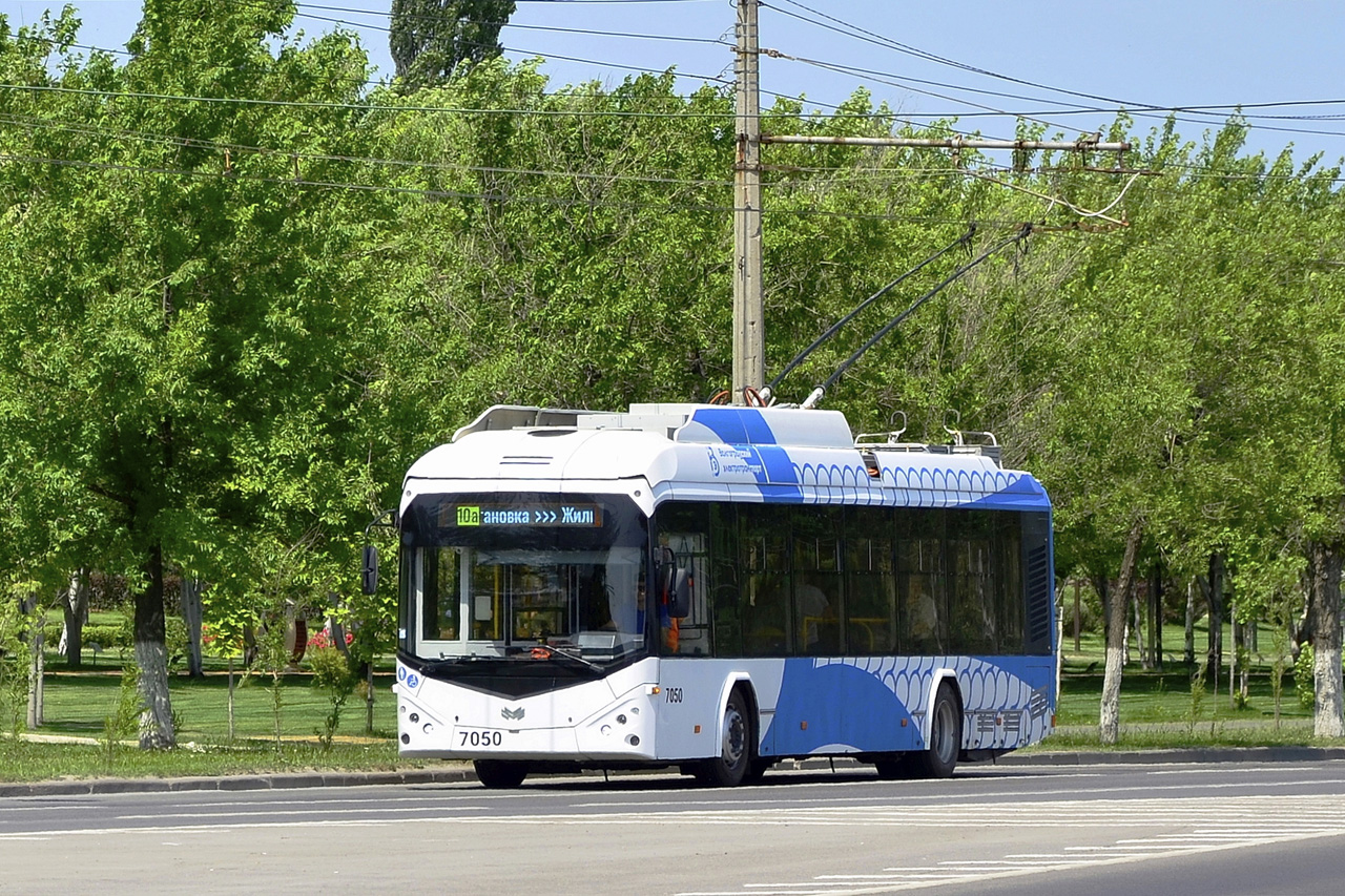Волгоград, БКМ 32100D № 7050
