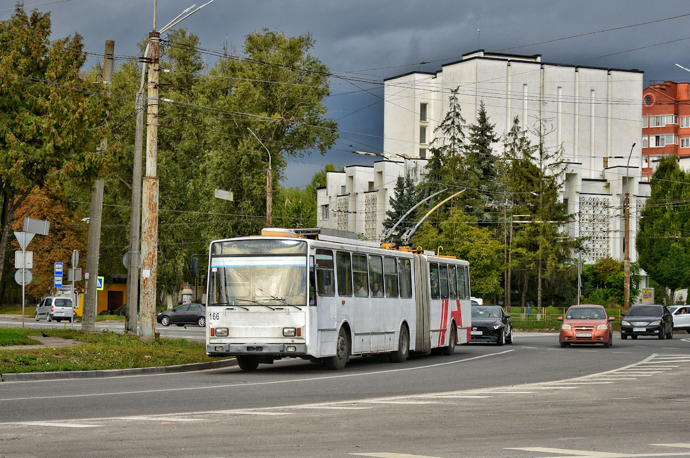 Тернополь, Škoda 15Tr13/6M № 166