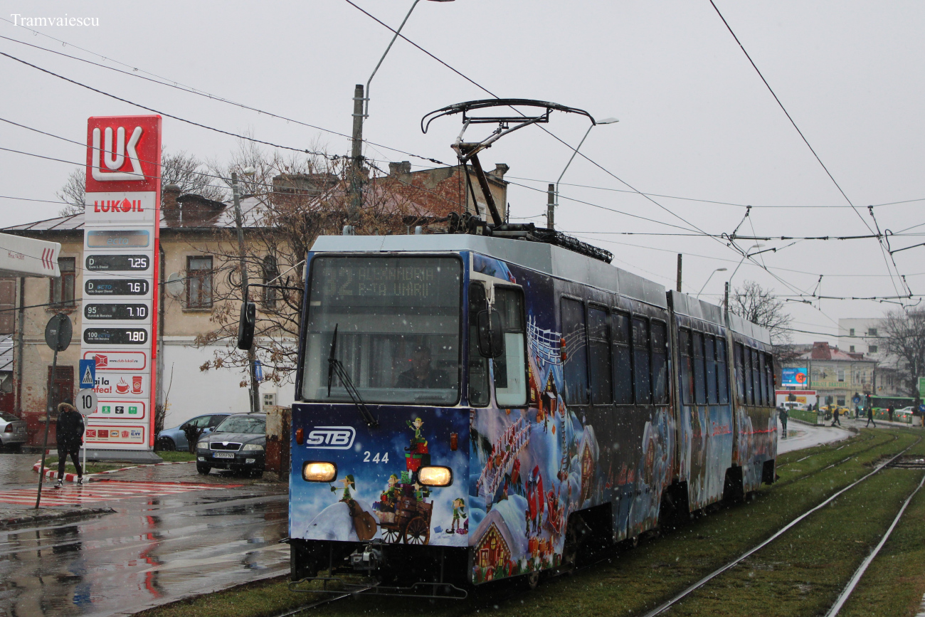 Bucureşti - Ilfov, FAUR V3A-93M Nr. 244; Bucureşti - Ilfov — Spiritul sărbătorilor în București
