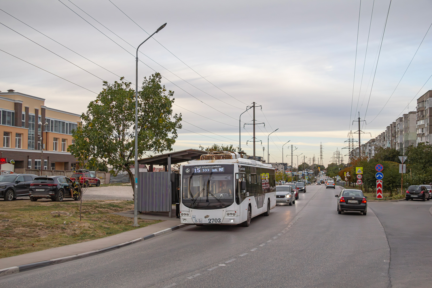 Krimski trolejbus, VMZ-5298.01 “Avangard” Br. 2702