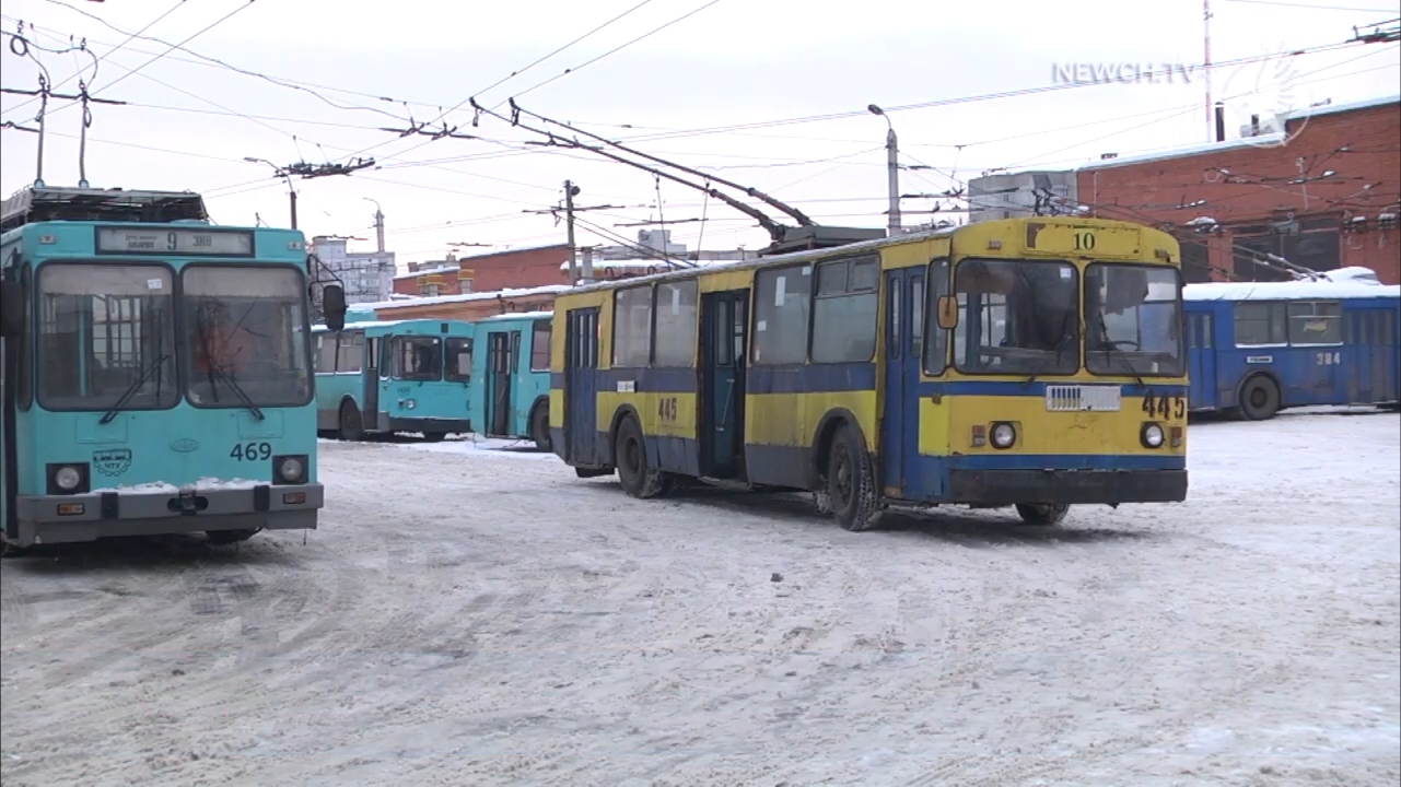 Чернигов, ЮМЗ Т2 № 469; Чернигов, ЗиУ-682Г [Г00] № 445; Чернигов, ЗиУ-682В-012 [В0А] № 384